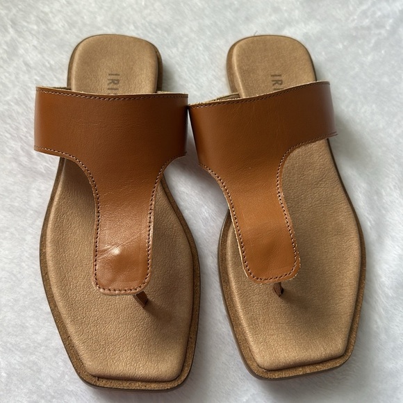 IRIS & INK Women’s Slip On Soft Leather Flat Thong Minimalist Summer Sandals 37 - Picture 3 of 8